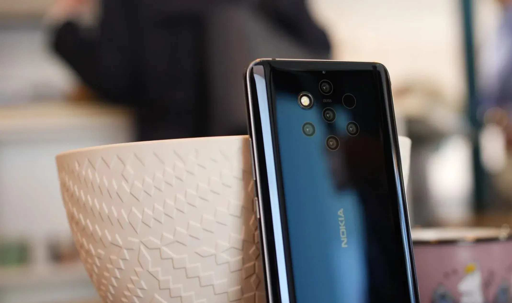 Новый Nokia 9 задерживается на год. Флагман должен был выйти уже сейчас