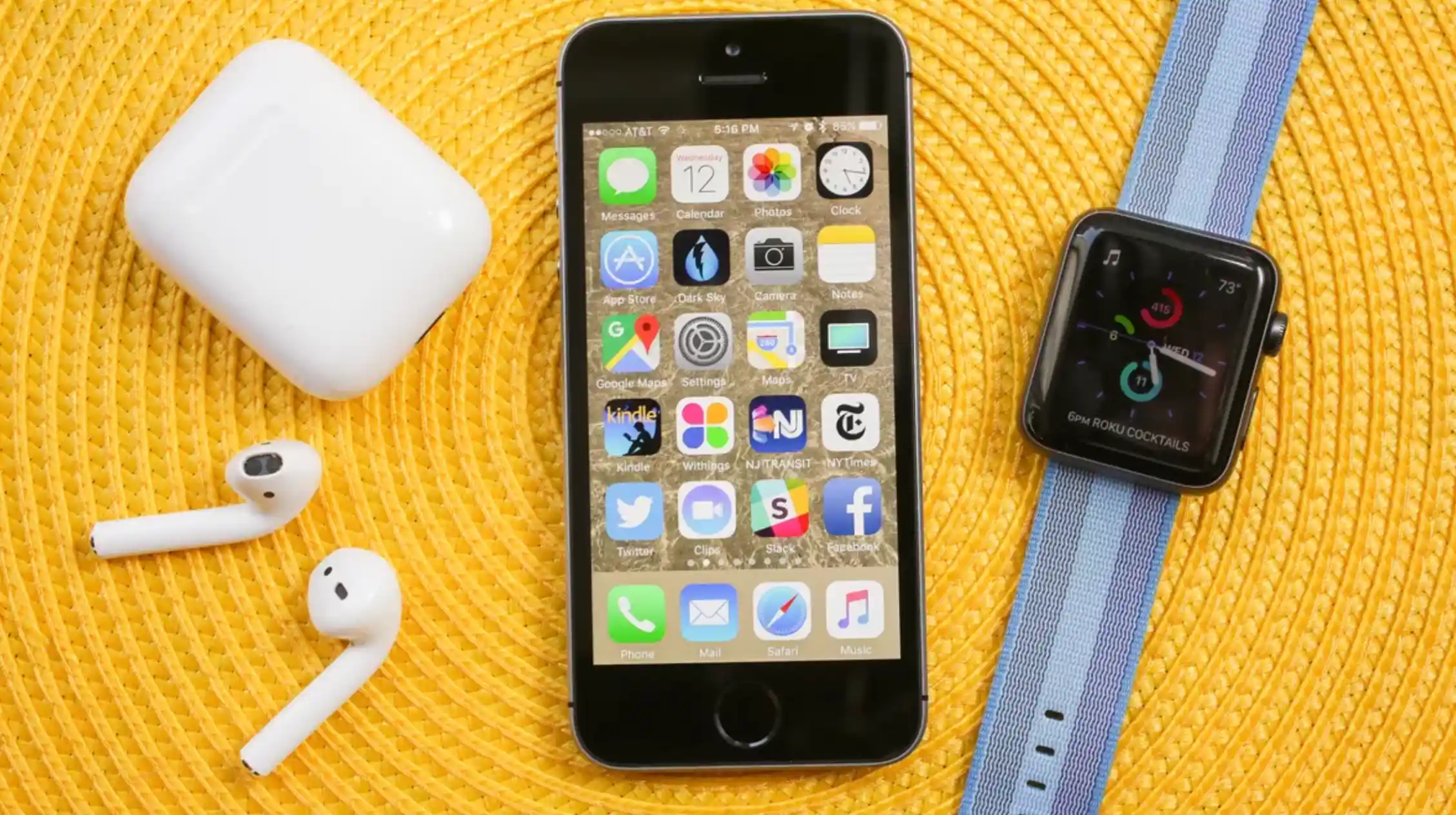 iPhone SE вернулся в магазины. Кажется, есть смысл его брать