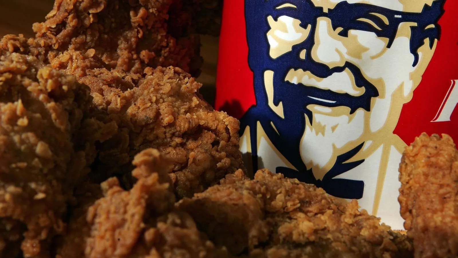 Китайский филиал KFC лишился кучи ресторанов из-за одного заражения коронавирусом. Сколько точек уже закрыли?