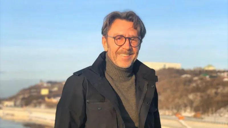 Сергея Шнурова обвиняют в продажности. За что его травят?