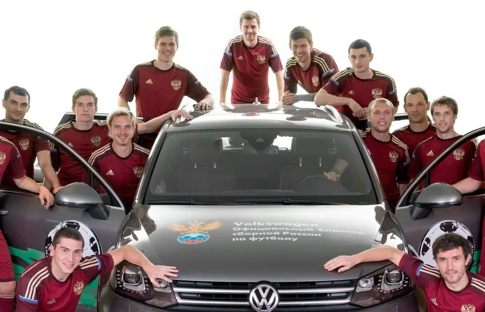 Куда пропала Lamborghini Кокорина и что за тачка у Смолова. Раскрываем секреты футболистов