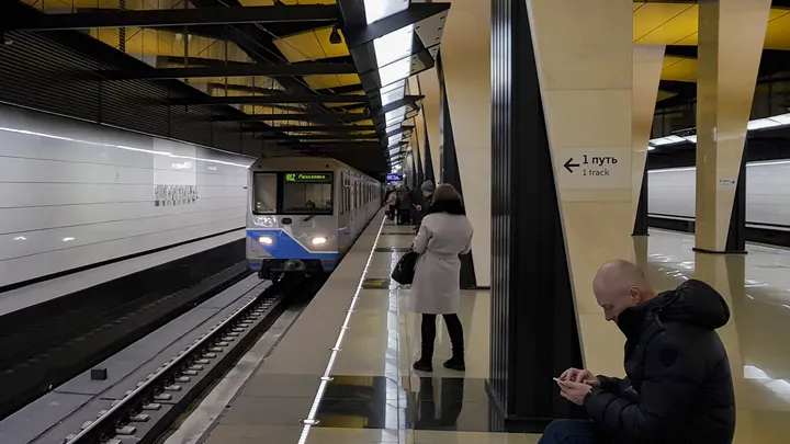 Пранкеры устроили розыгрыш с коронавирусом в метро. Их будет искать полиция