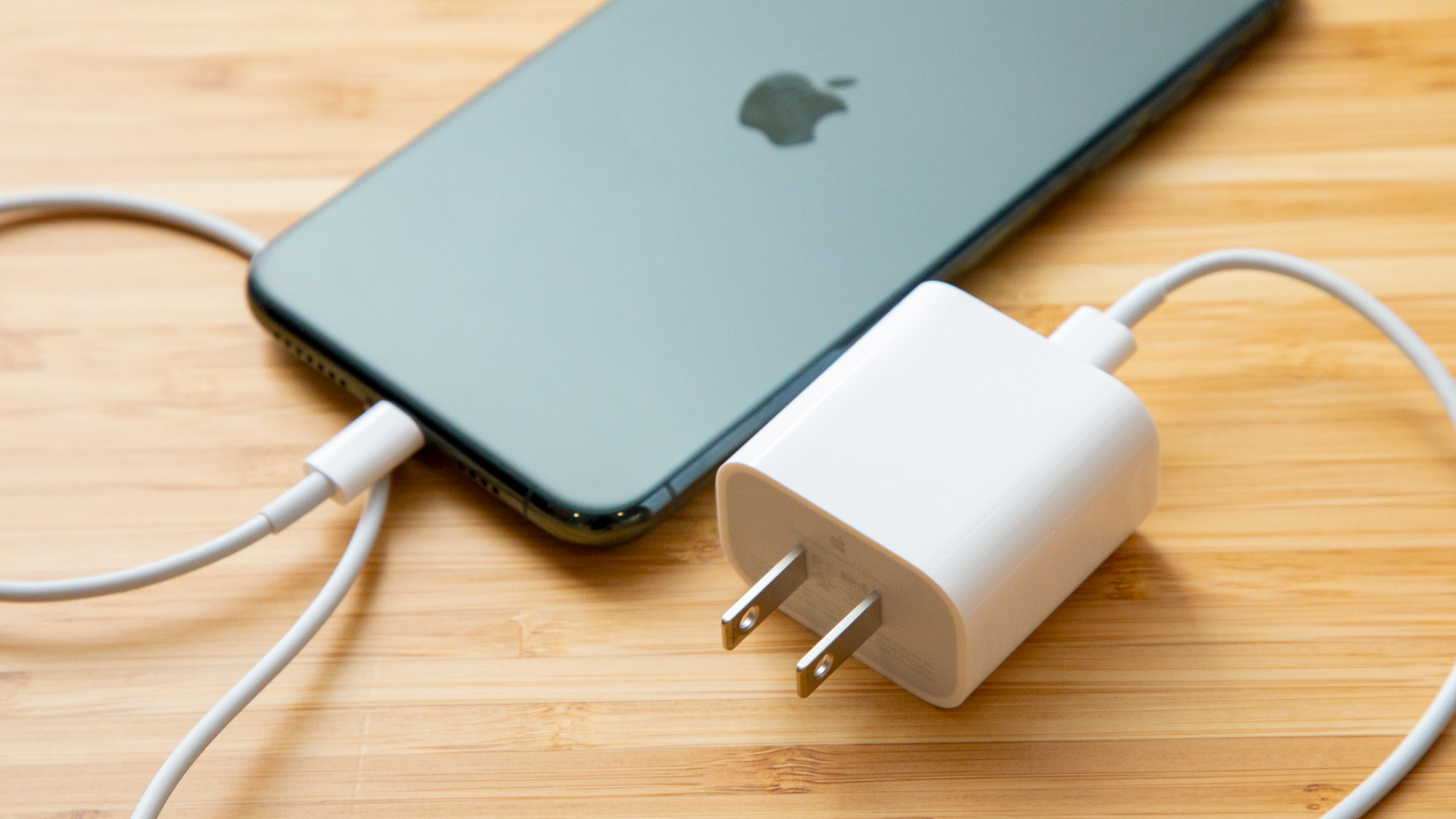 Новые iPhone получат разъём USB-C. Так решили в Европе – Аpple обязана  подчиниться — Палач | Гаджеты, скидки и медиа