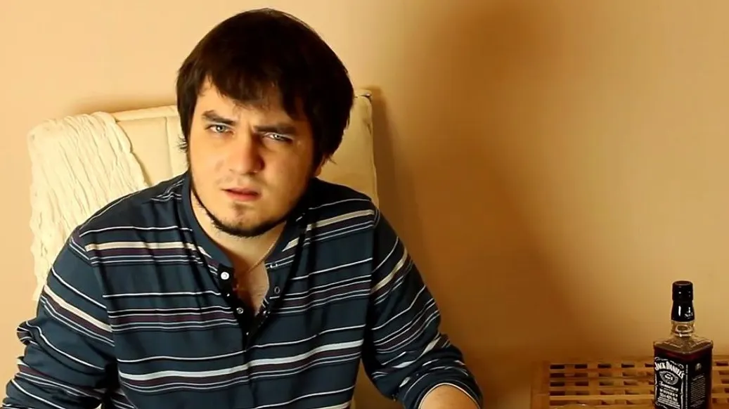 Илья Мэддисон требует ввести полный карантин. И штрафовать за новости о коронавирусе