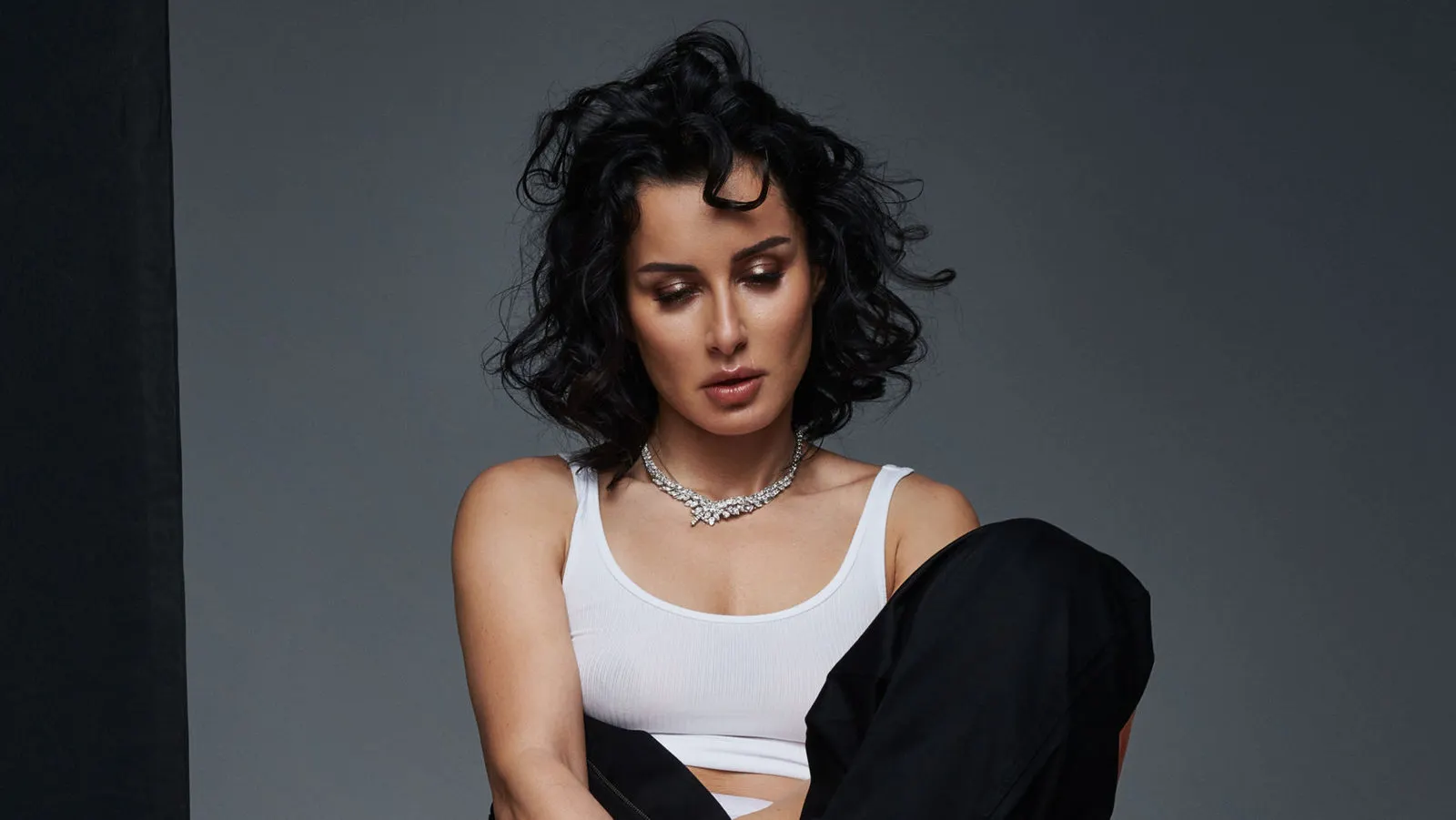 «Чуть попутала, дворняжка». Тина Канделаки поддержала журналиста Лютикова – теперь ей угрожают