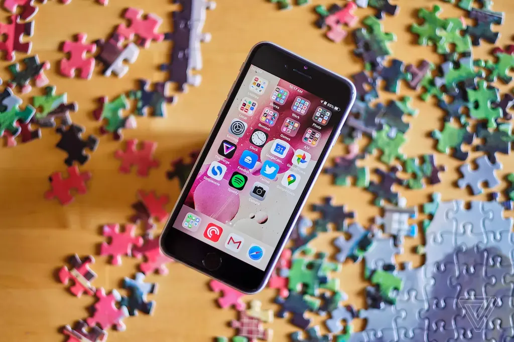 Новый iPhone SE мощнее многих Android-флагманов. У него всего 3 Гбайт оперативки