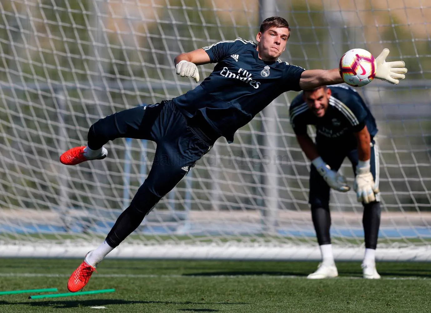 Украинец станет вторым вратарем «Реала». Ему помогла маленькая зарплата