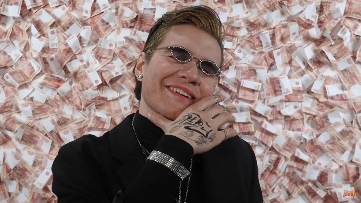 «Лежу с Катей Клэп, палю обзор BadComedian». Егор Крид высмеял народного критика – ранее тот казнил его в обзоре