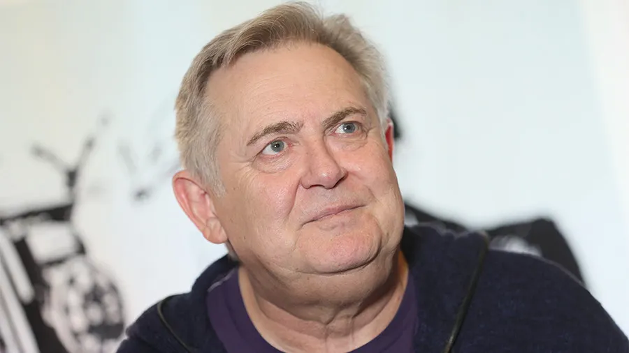 Великий Юрий Стоянов посмеялся над Викторией Боней из-за чипирования. Кажется, она серьёзно обиделась