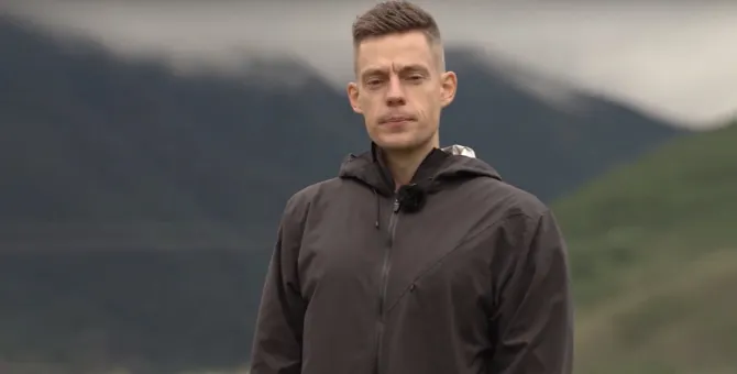 «Сидим без света. Юра, помоги!» Как Юрий Дудь стал последней надеждой своих зрителей