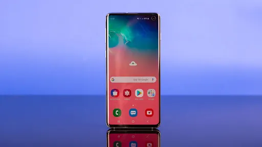 Samsung Galaxy S10 начали распродавать за гроши. Он еще не был таким дешевым
