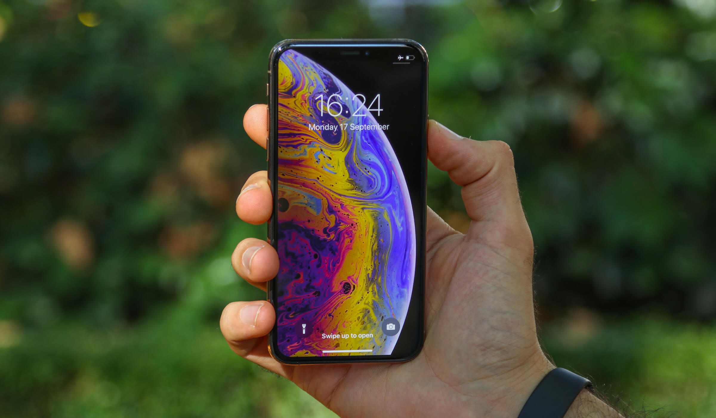 Стоит ли менять iphone xs на iphone 12