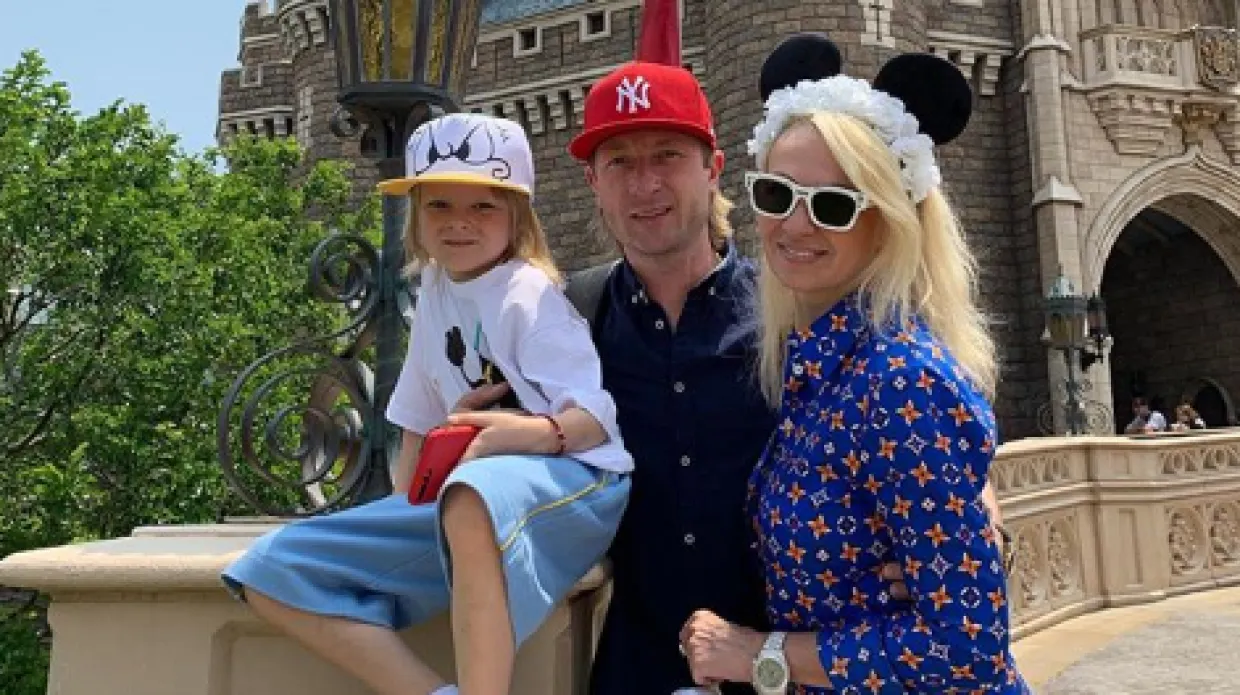 Родители назвали Гном Гномыча по имени. Все ради рекламы поправок в Конституцию