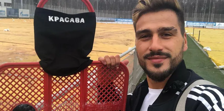 Евгений Савин сошёл с ума. Нынешний Красава – надменный персонаж, толкающий очевидные вещи