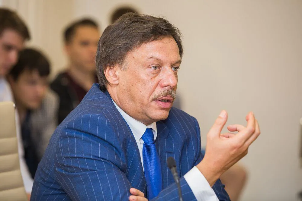 Еще одного героя «Что? Где? Когда?» обвинили в насилии. Михаил Барщевский – преступник или жертва?