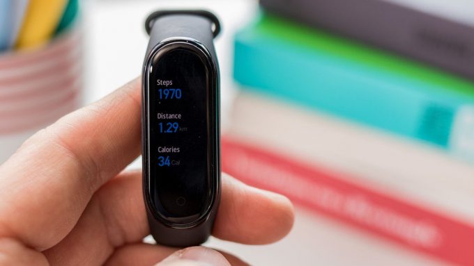 Mi band 5 зеленый значок и иероглифы что делать