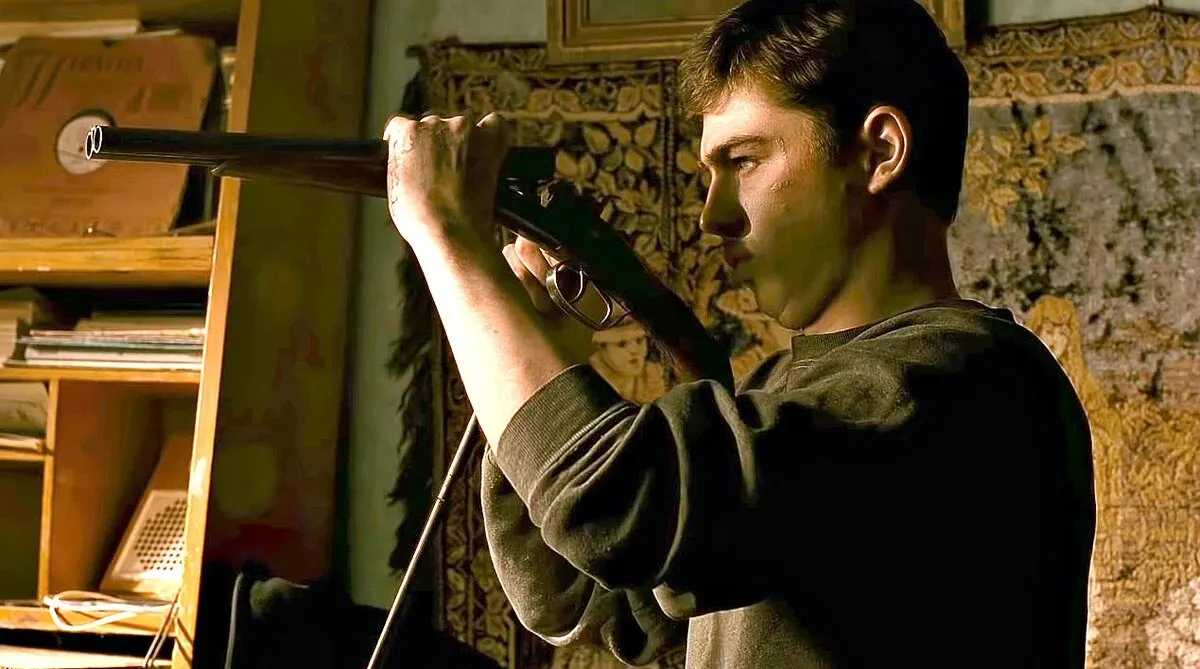 В Москве сдается комната, в которой Данила Багров жил в фильме «Брат». За сколько ее можно снять?