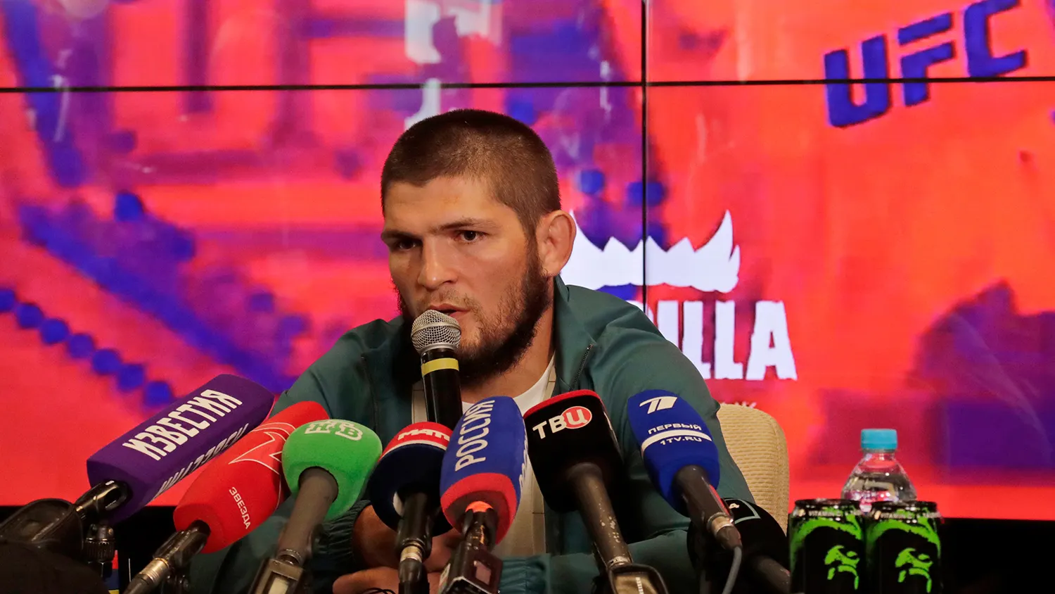 Хабиб Нурмагомедов рассказал кучу интересного. О следующем бое, смерти отца и протестах в Беларуси