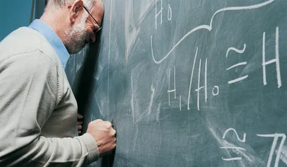 Опасные физруки, фанатки Пушкина и жуткий завуч. 10 самых раздражающих типов учителей