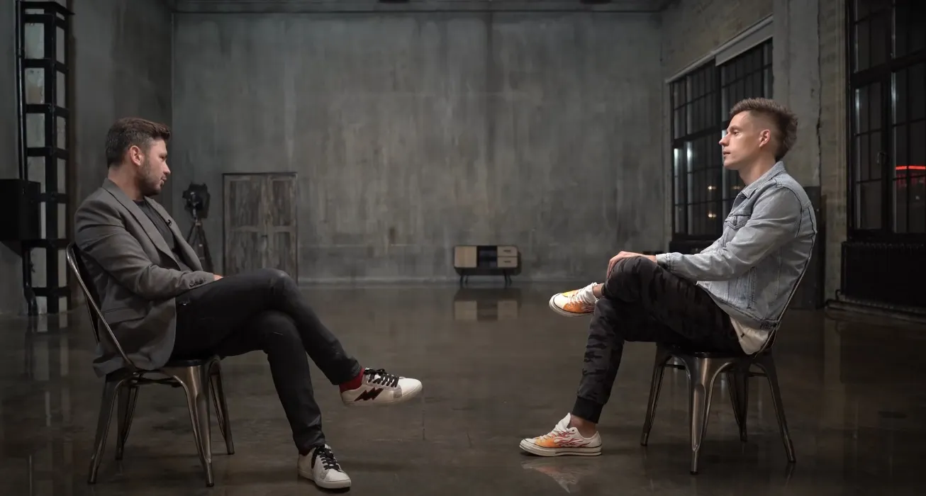 Дмитрий Глуховский у Дудя – тот случай, когда не стыдно потратить два часа. Гость оказался намного круче своих книг