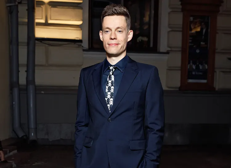 «Особый вид каминг-аута». Юрия Дудя причислили к геям за маникюр