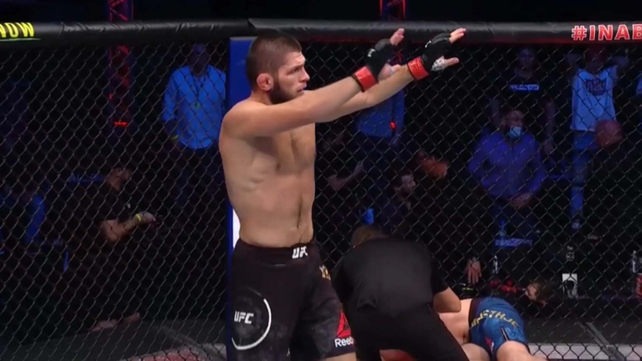 Хабиб победил Гэтжи и завершил карьеру. Тут – самые важные видео с UFC 254