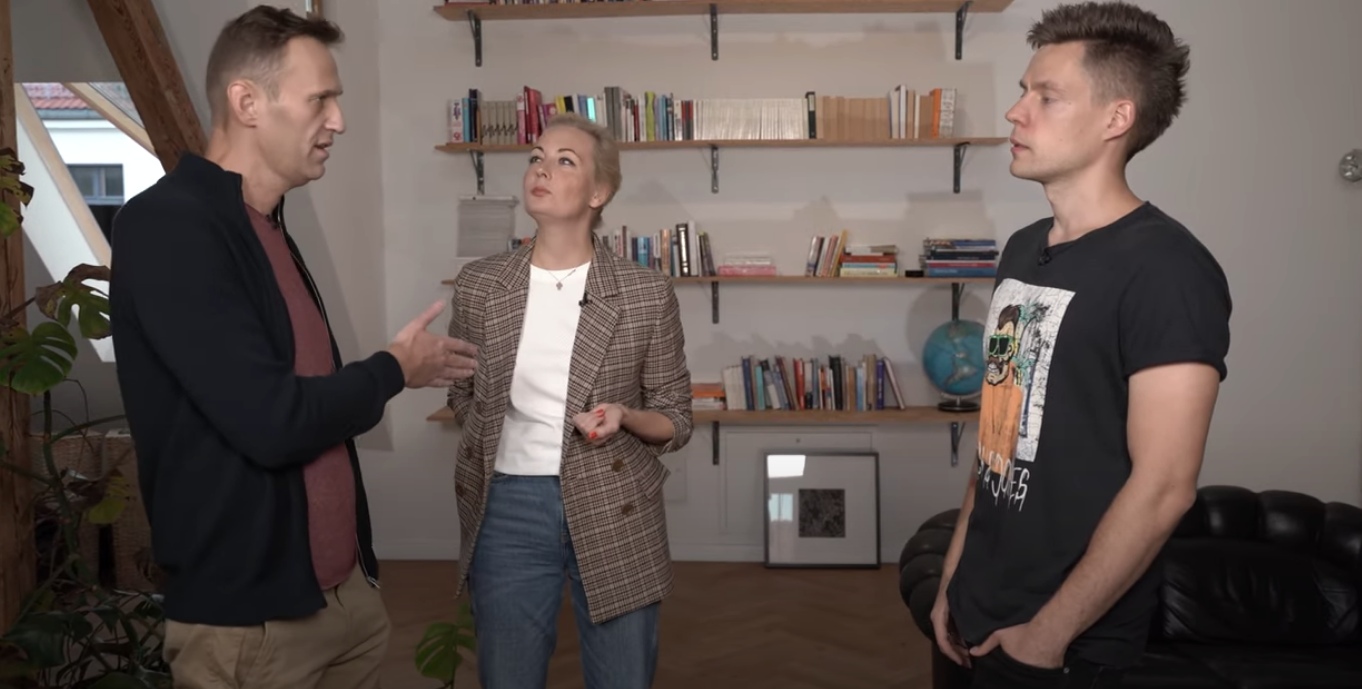 Дудь интервью 2024. Навальный с женой у Дудя. Интервью Навального Дудю.