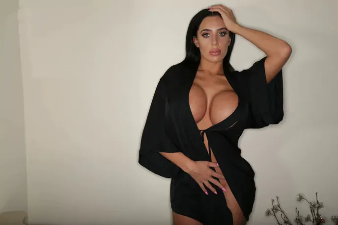 Сколько пластических операций нужно сделать, чтобы умереть? Рассказываем на примере канадской девушки