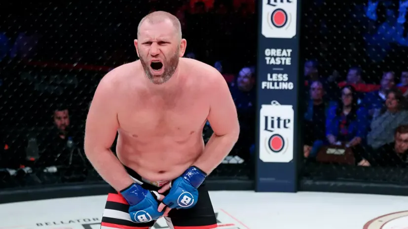 Бойцы MMA Харитонов и Яндиев подрались в фойе «Лужников». Сергей уехал в больницу со сломанным носом