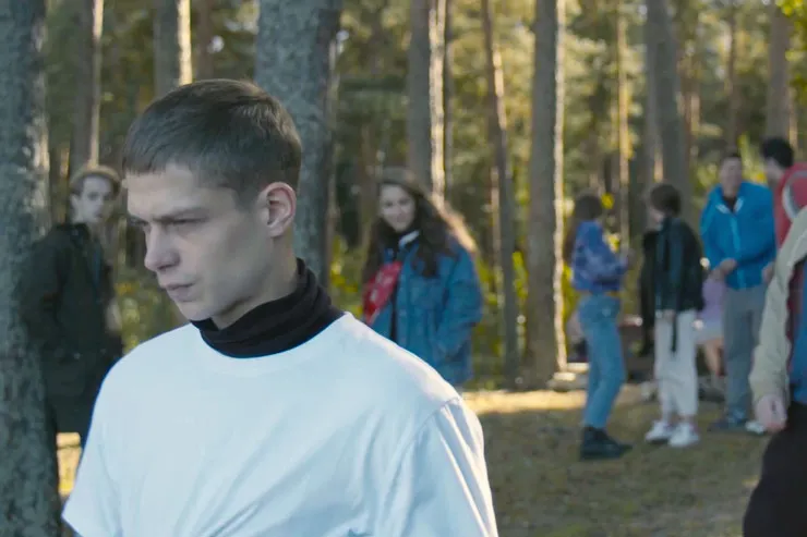 «Новенький» с Калюжным –  популярный, но очень слабый русский сериал. Лучше посмотрите что-нибудь другое