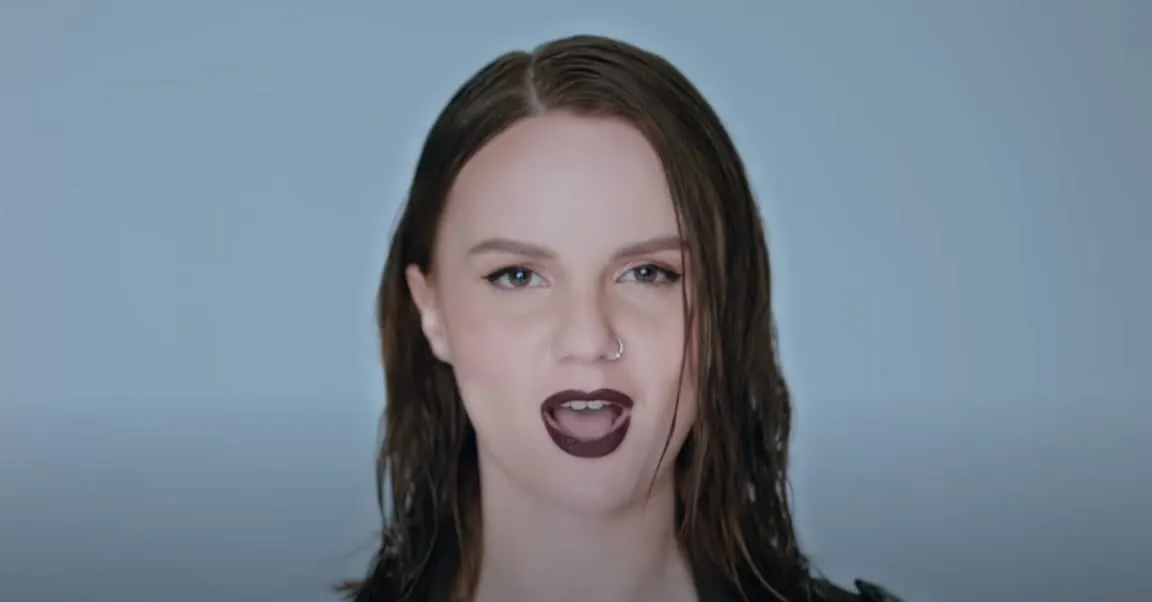 К клипу Нежного редактора про феминизм есть два вопроса. Отвечаем на оба