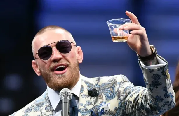 Подсчитаны все гонорары Конора Макгрегора в UFC. Сумма не очень большая, но есть нюанс