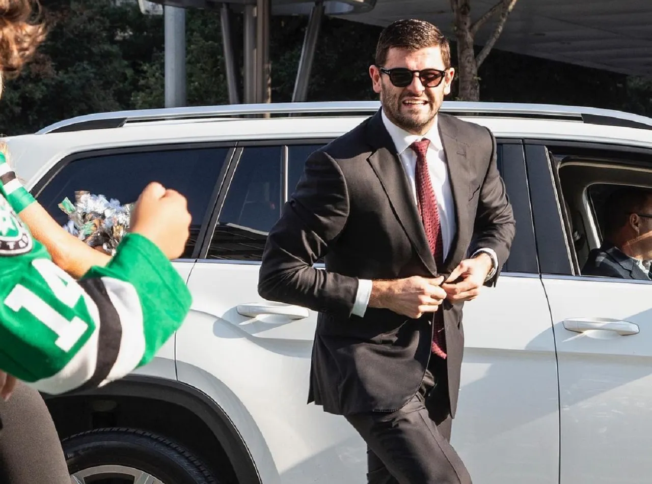 Хоккеист Радулов потерял 1,5 млрд рублей. Он годами переводил деньги банку без лицензии