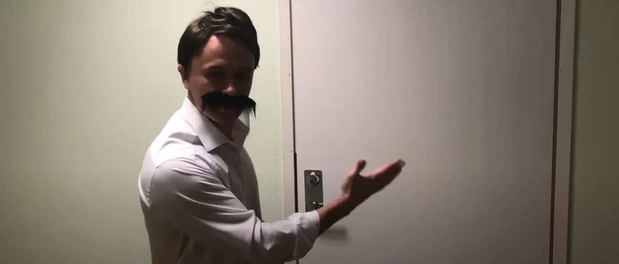 Участнице Comedy Woman обещали деньги за пародию в поддержку Навального. Похожий ролик выложил Илья Соболев – совпадение?