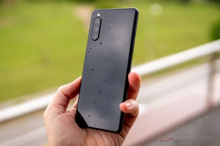 Sony Xperia 10 II доступен по лучшей цене в истории. Девайс наконец-то можно брать