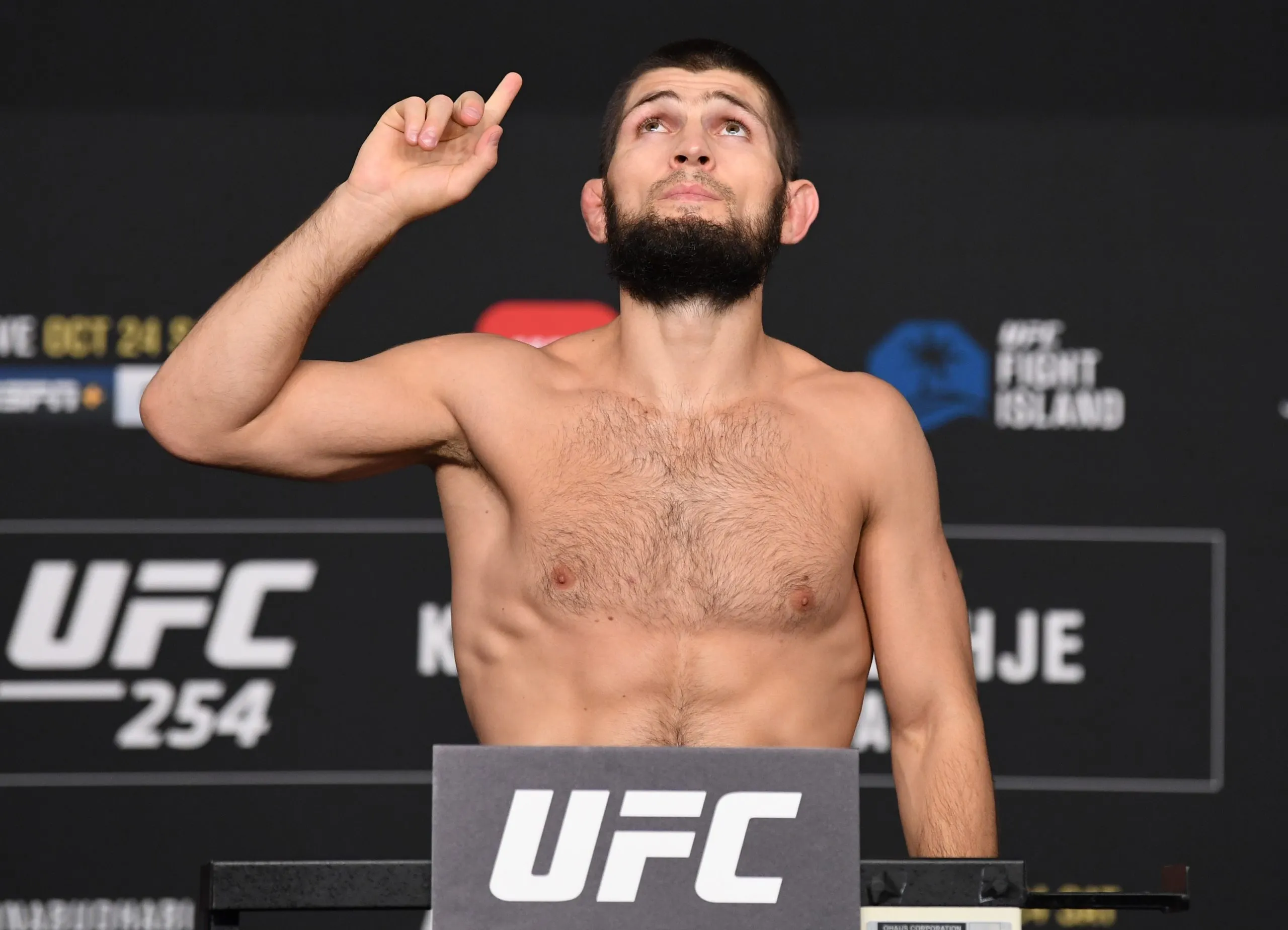 Президент UFC назвал величайшим бойцом не Хабиба Нурмагомедова. А кого?