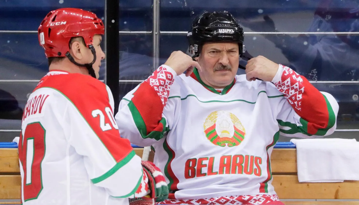 Еще 30 побед 14-летнего игрока в FIFA, Лукашенко и ЧМ по хоккею, Дацюк написал Путину. Главные спортивные инфобомбы