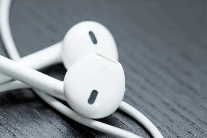 Проводные наушники для iPhone жесточайше подешевели. В чем их главная фишка?