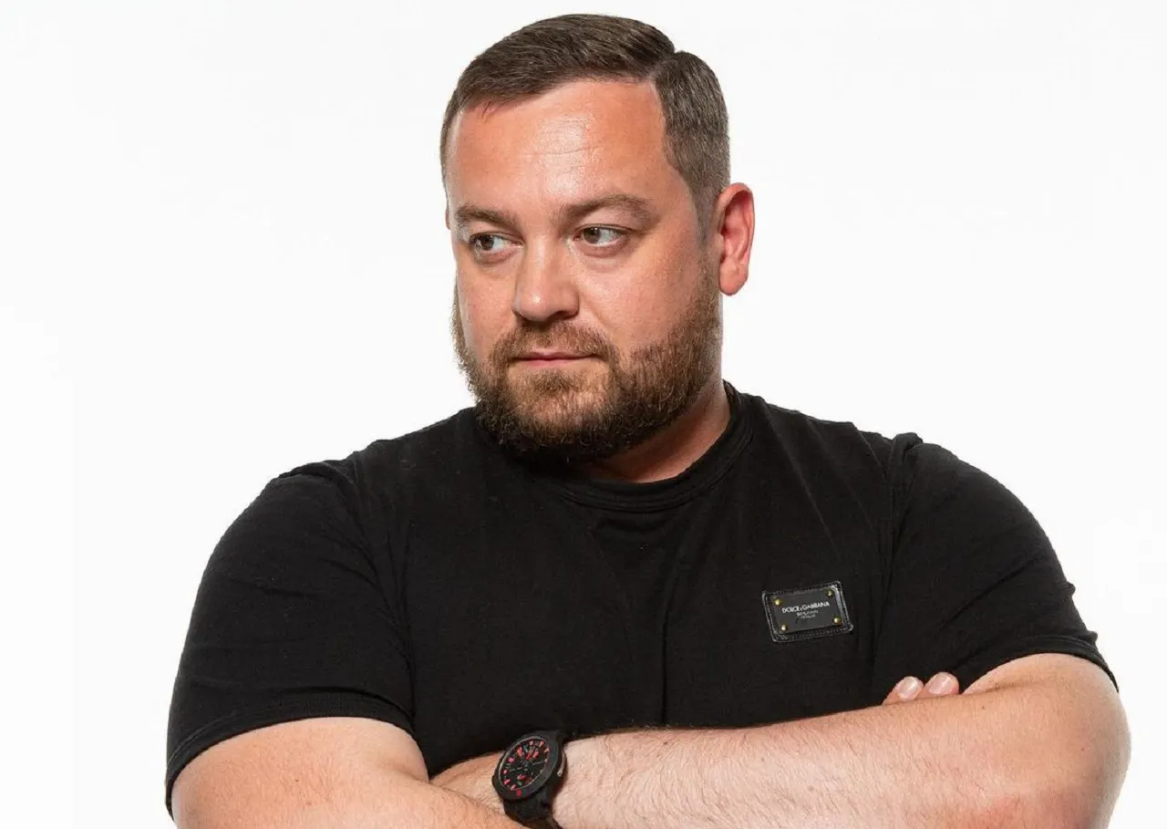 Блогер Давидыч ответил тренеру Слуцкому. Он назвал Кокорина дружбаном и заявил, что футбола в России нет