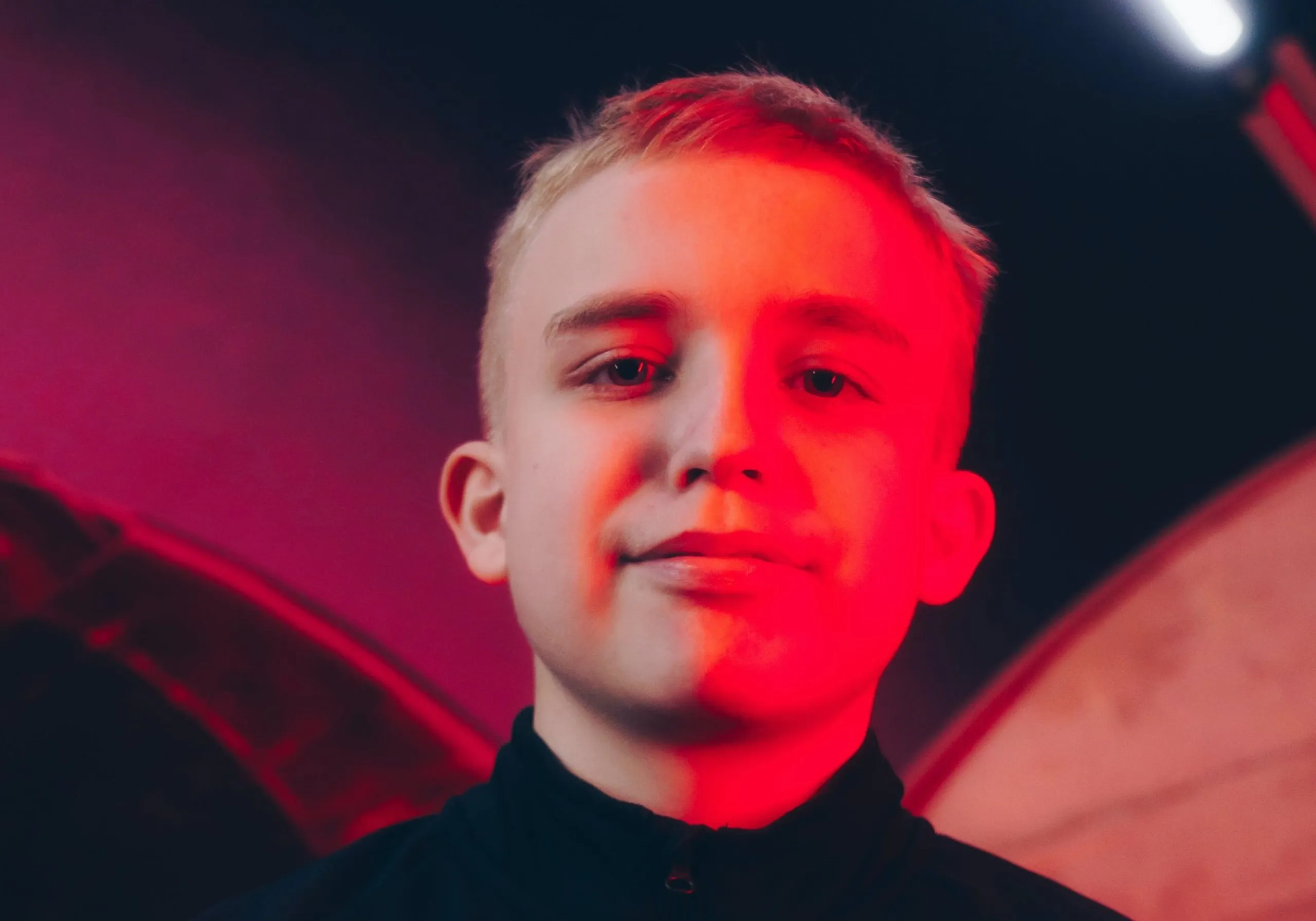 15-летний датчанин наконец-то проиграл в FIFA 21. Он влетел с крупным счетом и сдерживал слезы