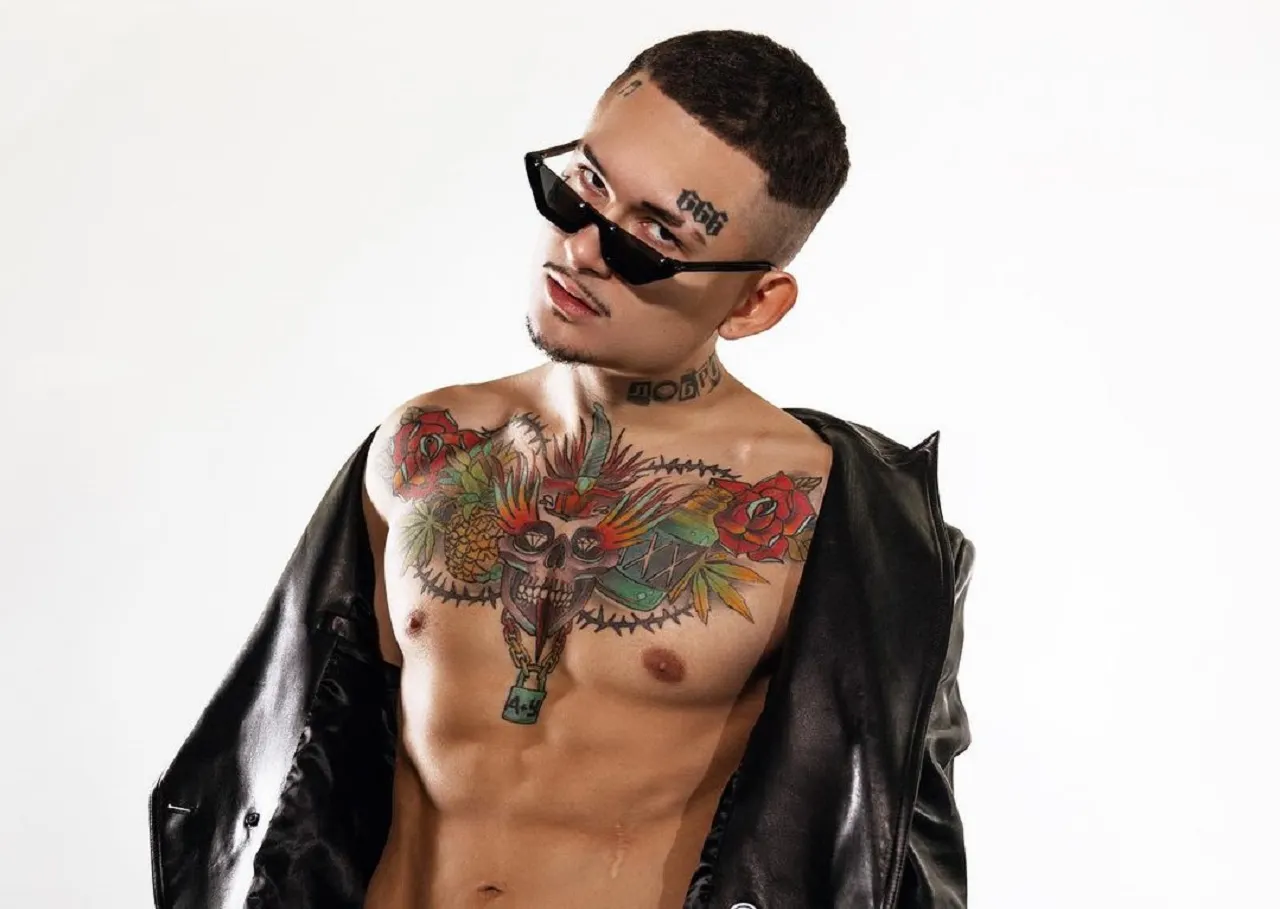 Бойцы MMA массово прыгнули на Моргенштерна. Алишера пнул Хабиб Нурмагомедов и еще 7 спортсменов