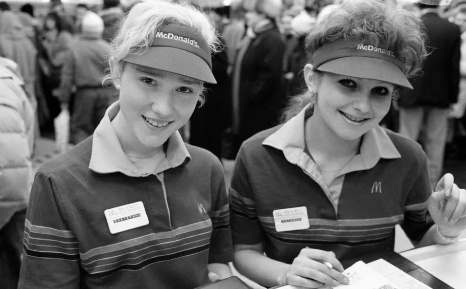 Редкие истории об СССР. Как появился советский рэп и каким был фастфуд Иосифа Сталина?