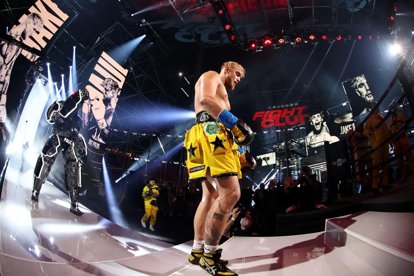 Ютубер Джейк Пол за 40 секунд нокаутировал экс-чемпиона MMA Бена Аскрена. Следующий соперник – Флойд Мэйуэзер?