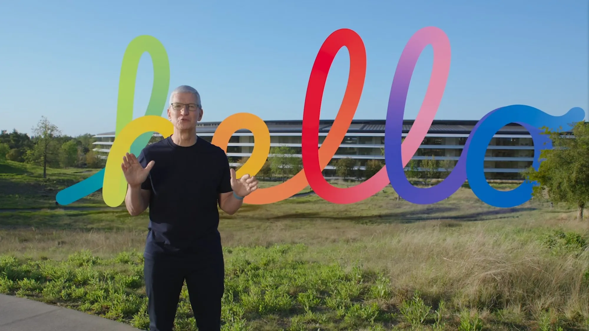 Трекер AirTag, новый iPad Pro с M1, фиолетовый iPhone. Все, что Аpple показала на весенней презентации