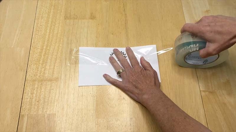 Как отклеить малярный скотч от бумажных обоев