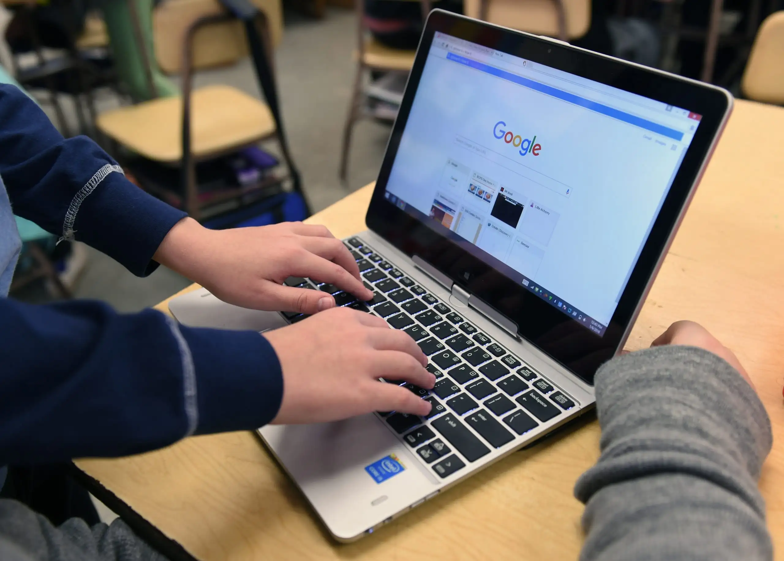 Замглавреда «Спорт-Экспресса» связал стрельбу в Казани со свободой интернета. Он предложил пускать в сеть по паспорту