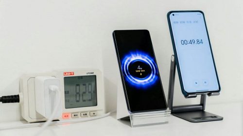 Почему включается фонарик на телефоне xiaomi сам по себе