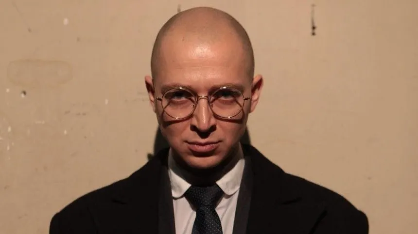 Оксимирон выпустил первый за два года клип. Артиста нет в кадре, трек – трибьют поэту Мандельштаму