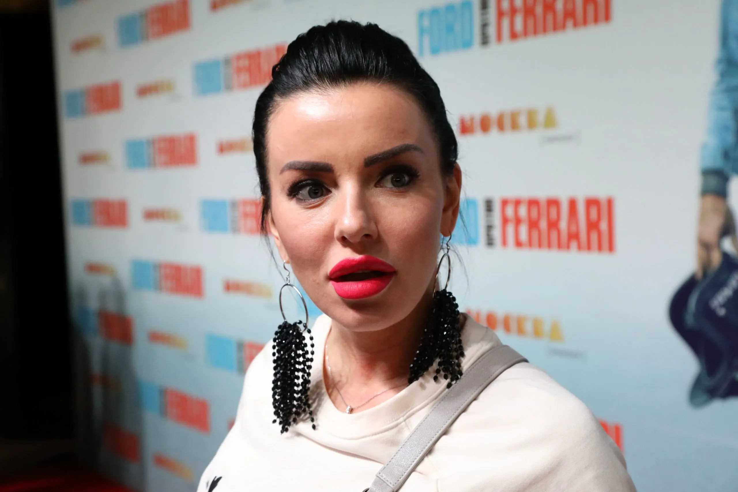 Ксения Собчак жестко затроллила Юлию Волкову из «Тату». Та собралась в политику, но не знает закон Димы Яковлева