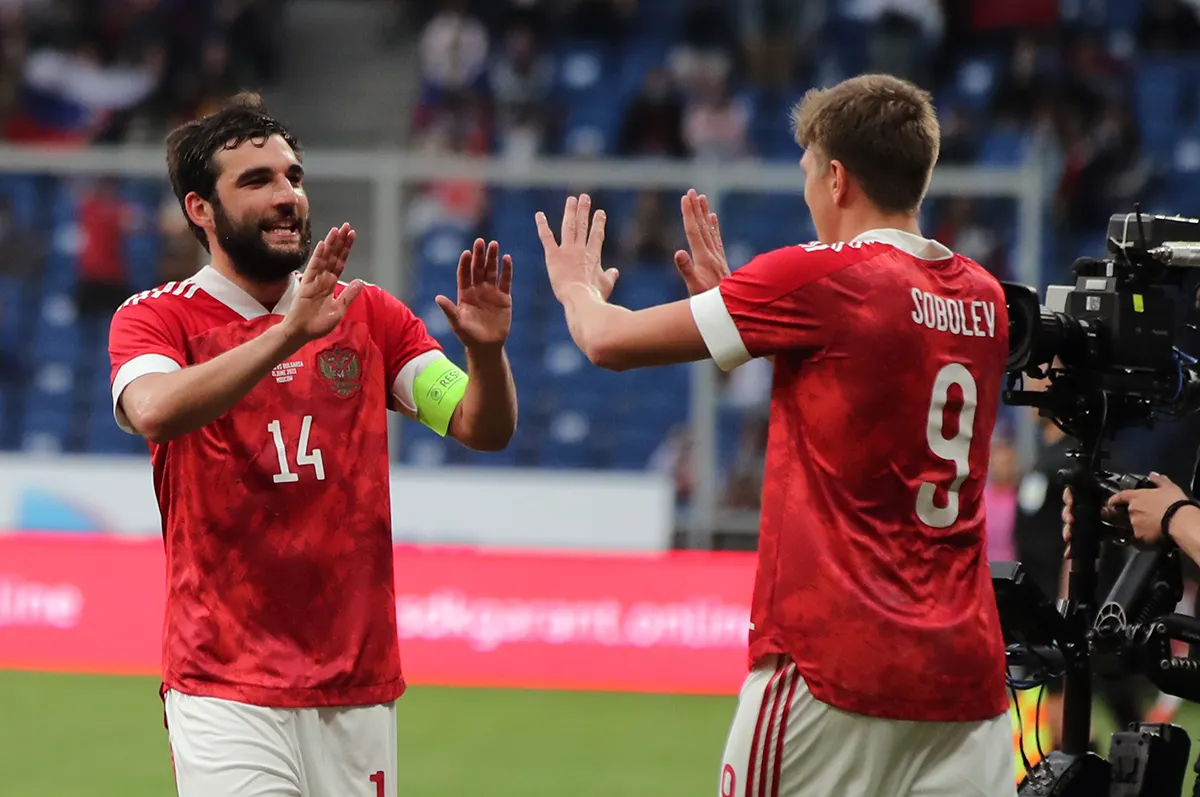 Слабость вратарей, зарплата Черчесова и уровень Стогниенко. Видеоподкаст о сборной России перед Евро-2020